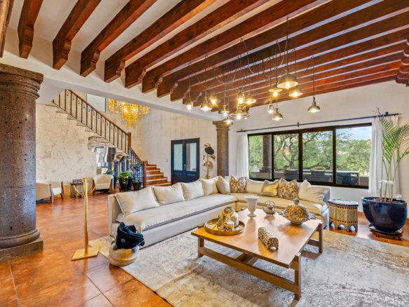 Casa Mezquite 3 - Inside San Miguel