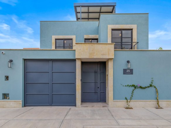 Aurora Town House Blue 1 - Inside San Miguel