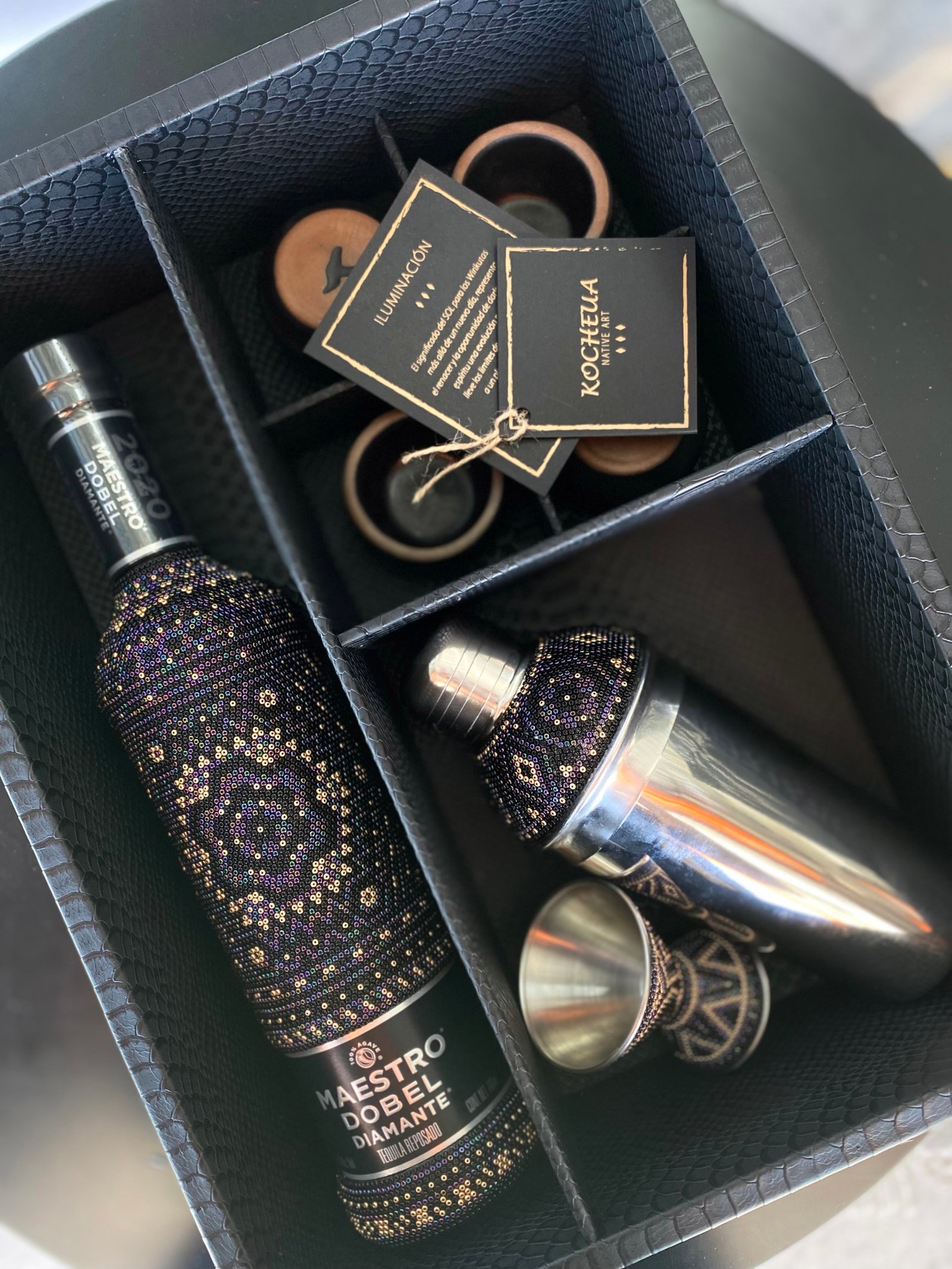 Pieza gourmet para botella arte huichol