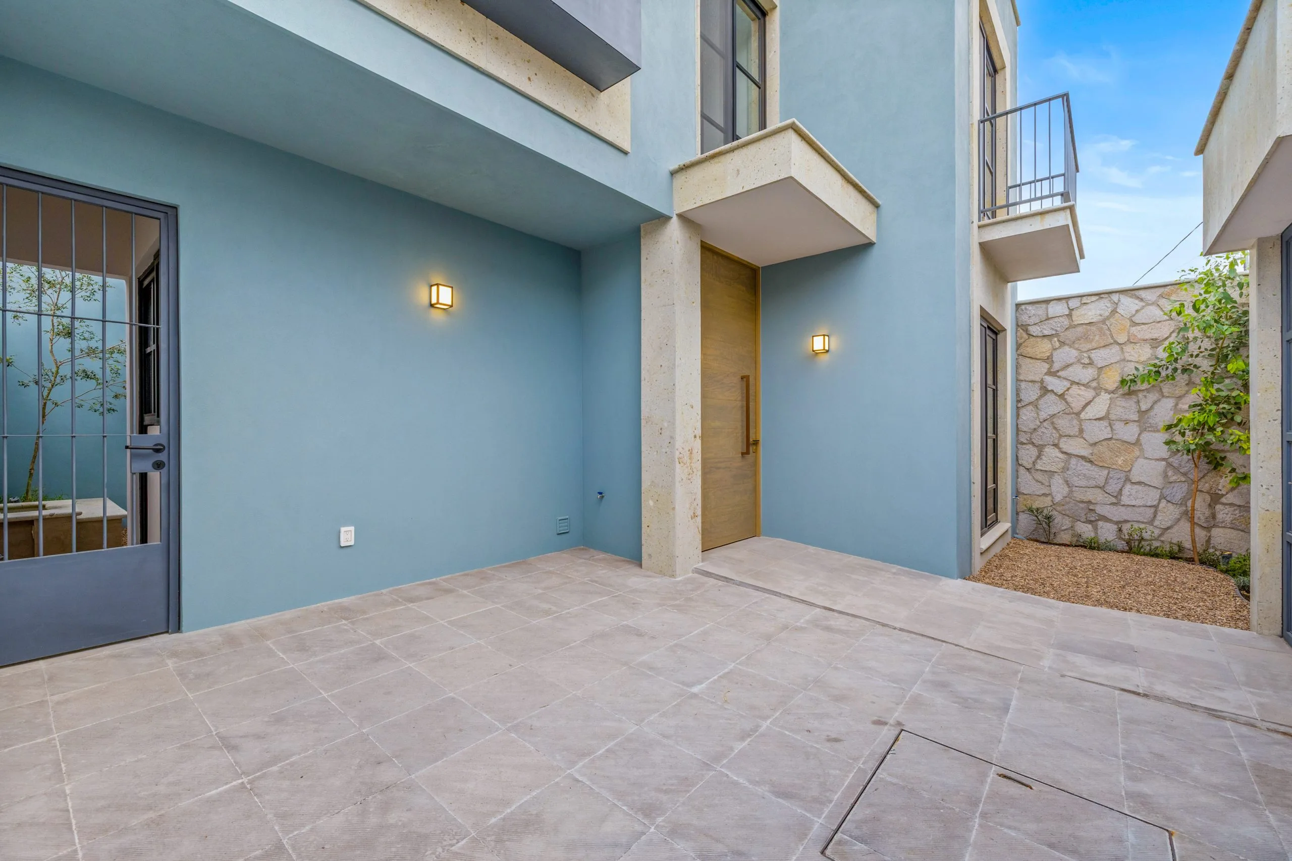 La Aurora Townhouse Blue