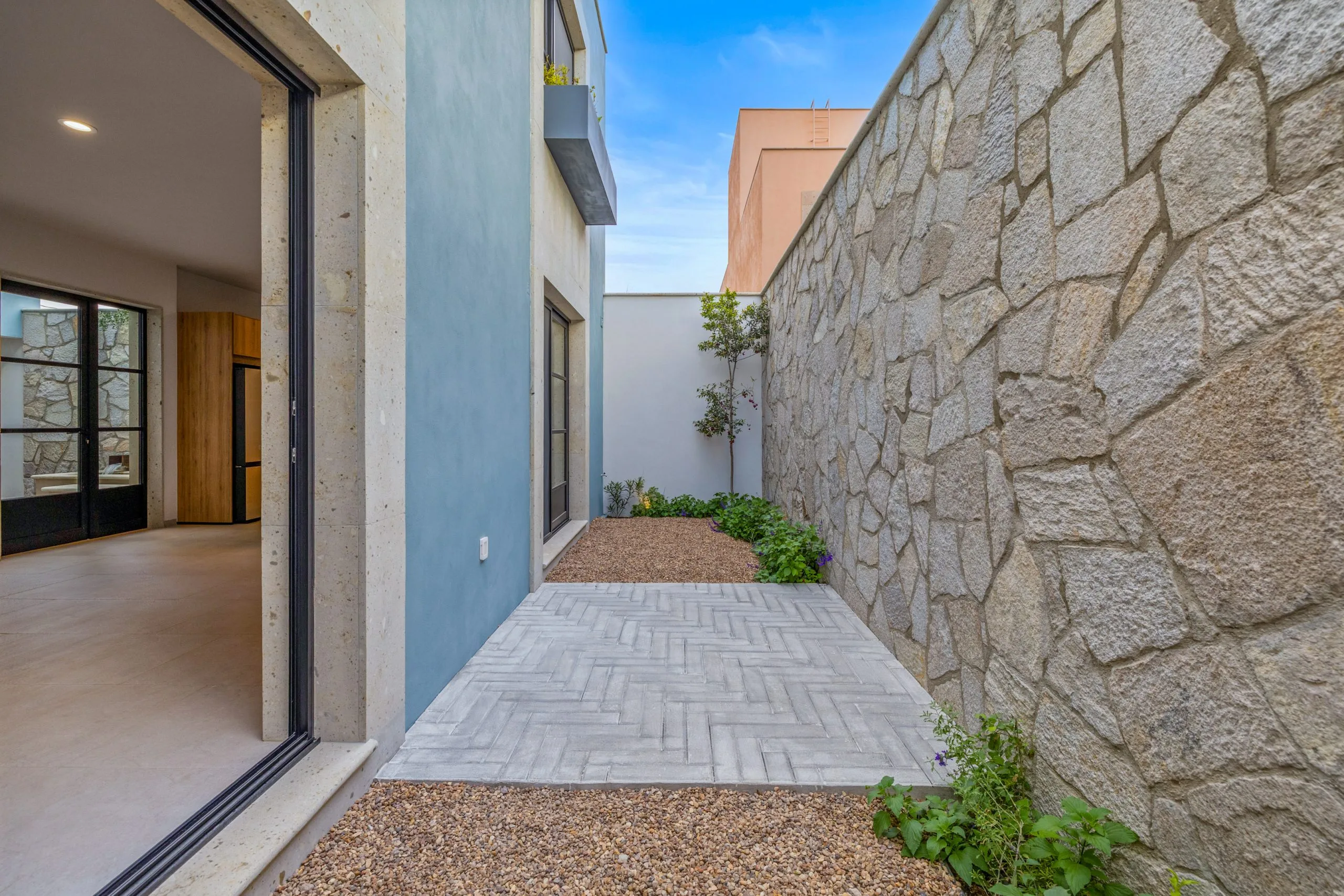 La Aurora Townhouse Blue