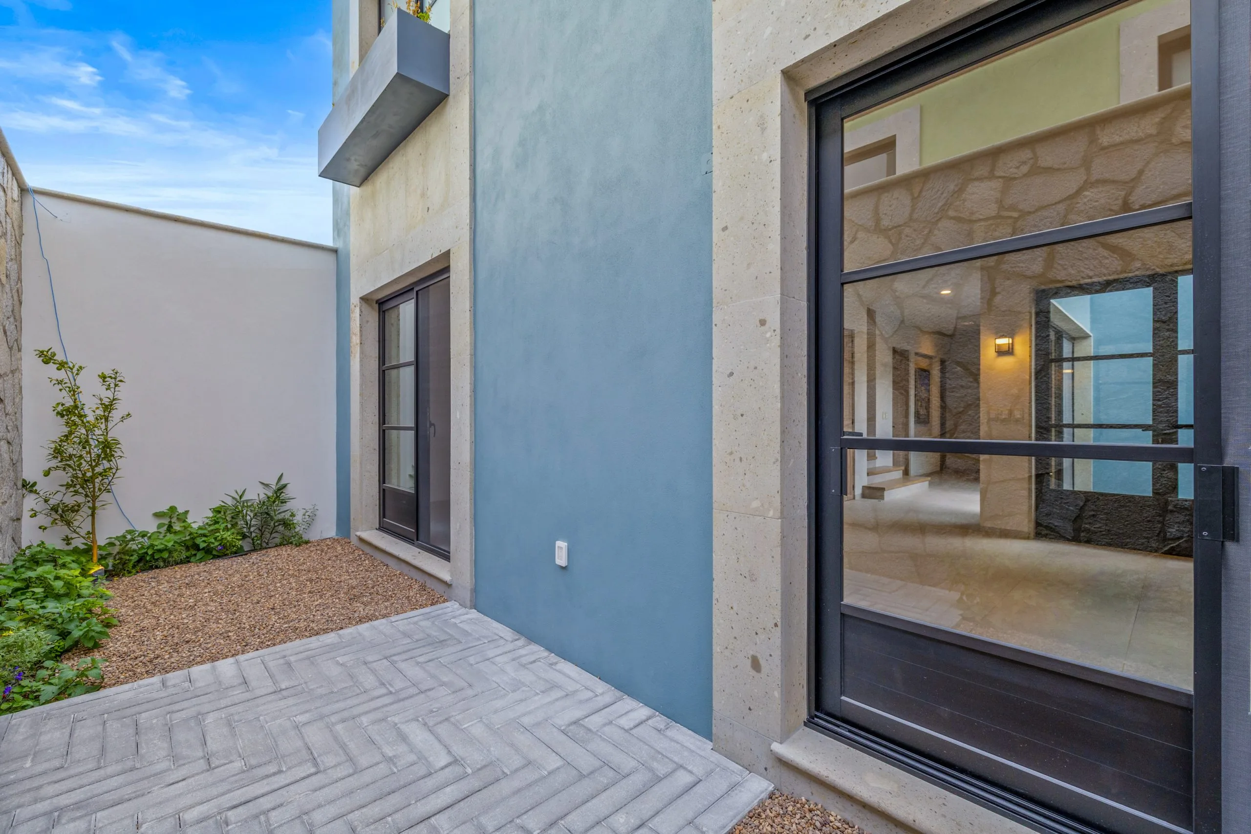 La Aurora Townhouse Blue