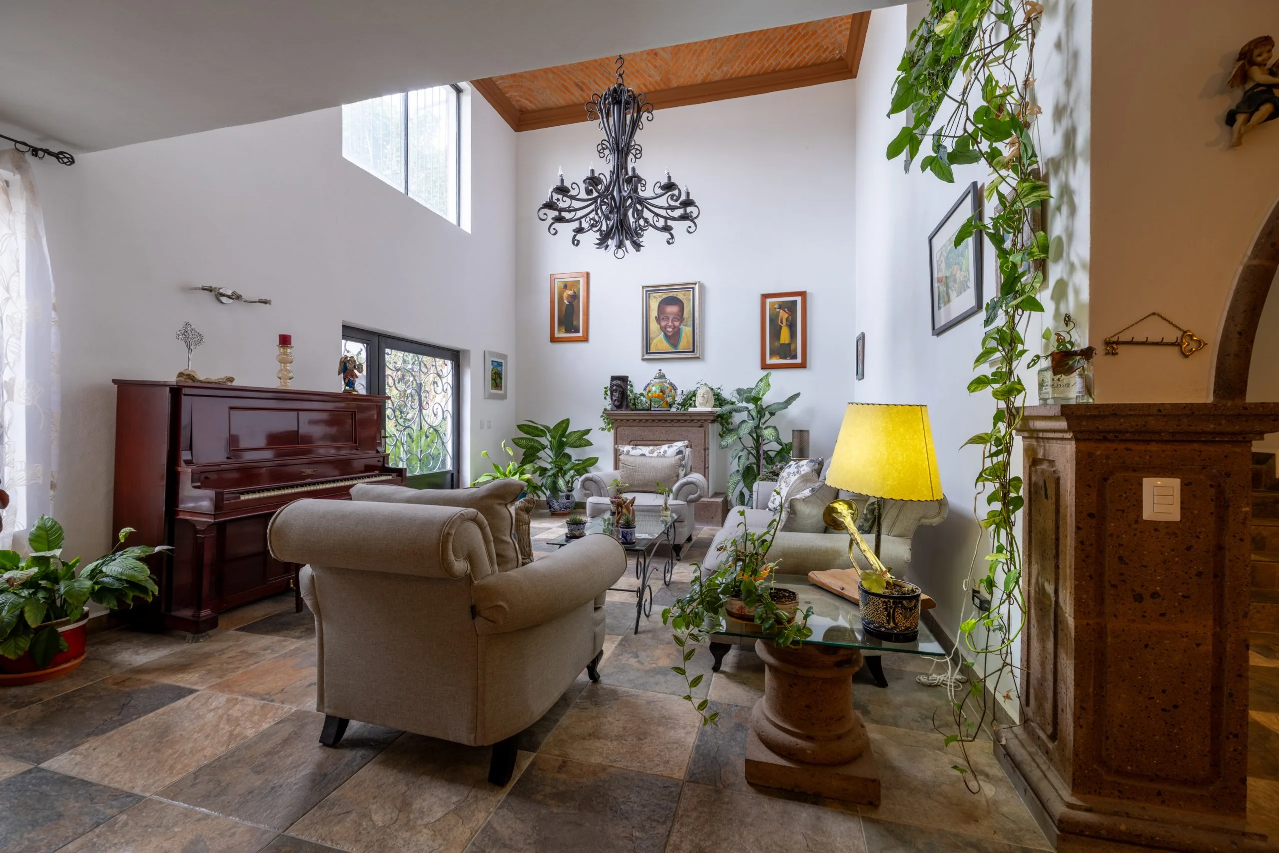 Casa Bugambilia
