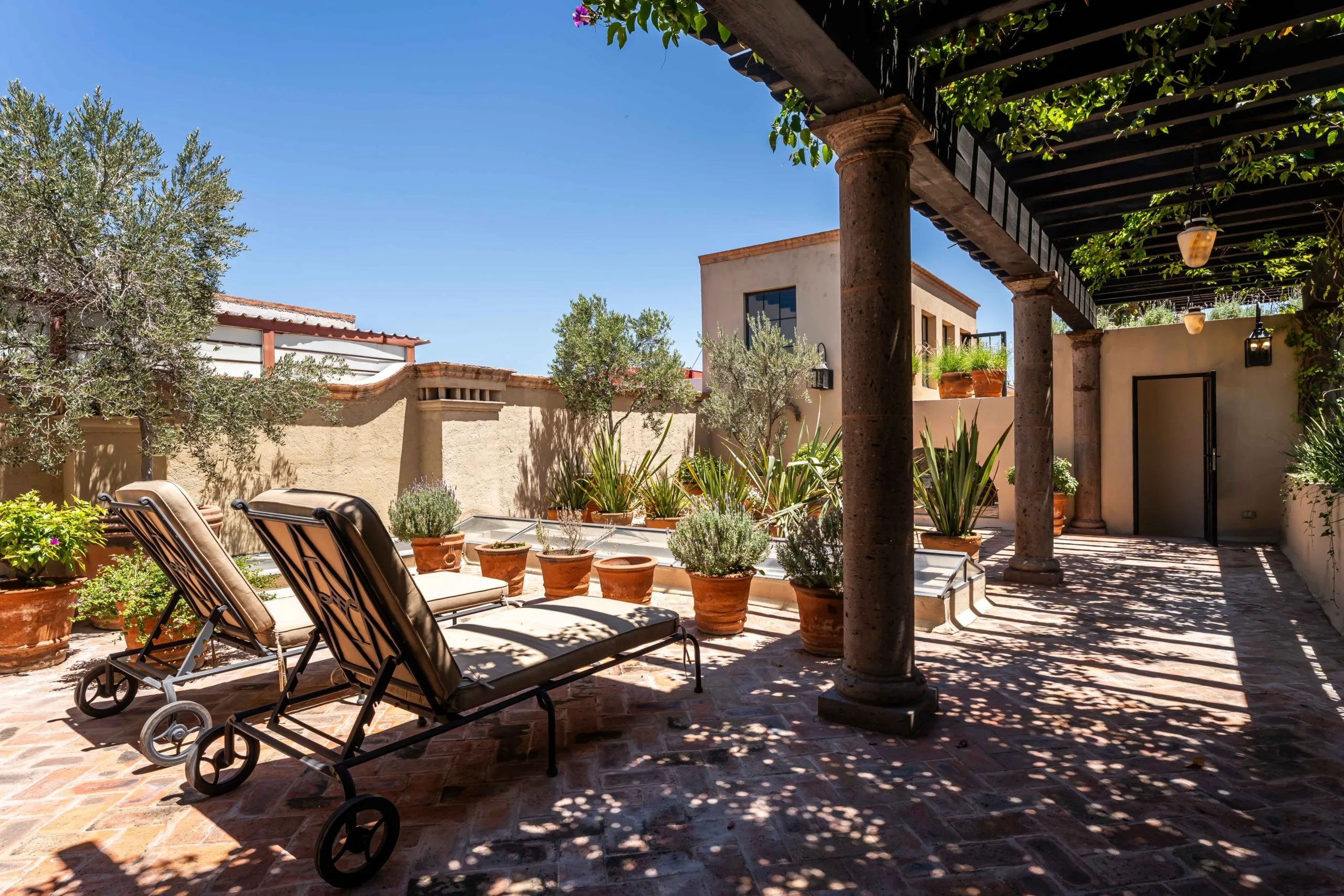 Casa Encantada