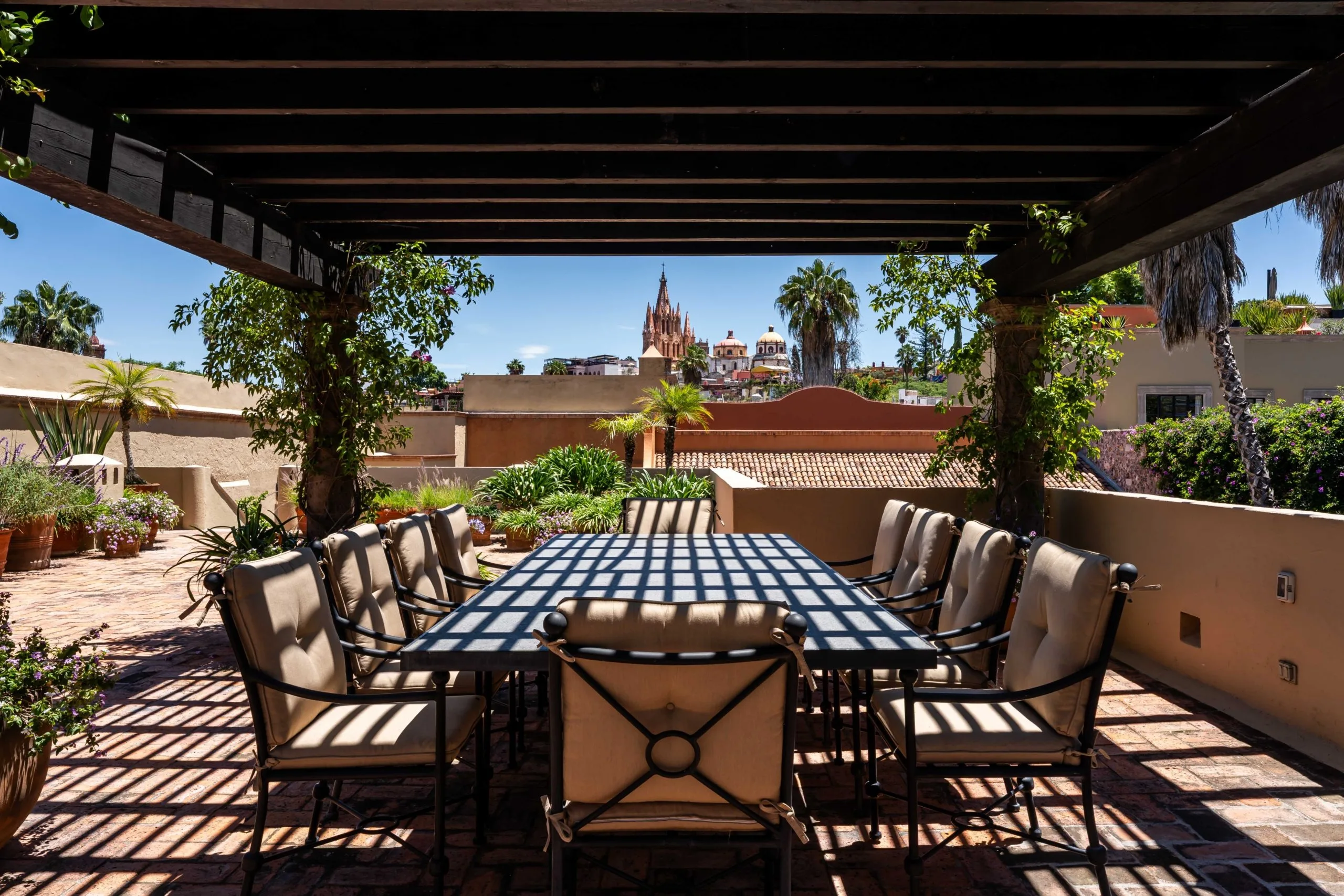 Casa Encantada
