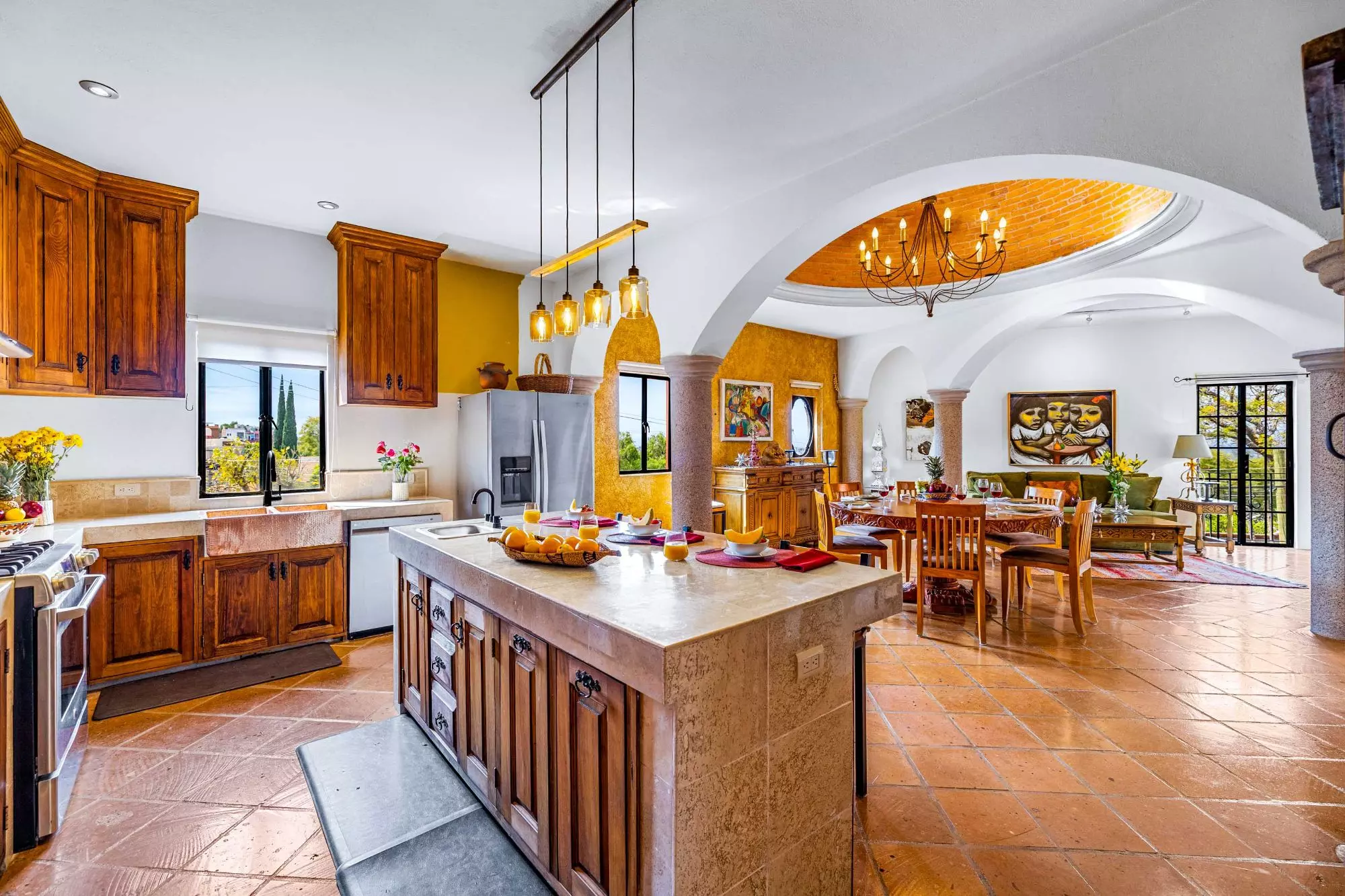 cocina colonial moderna en san miguel de allende