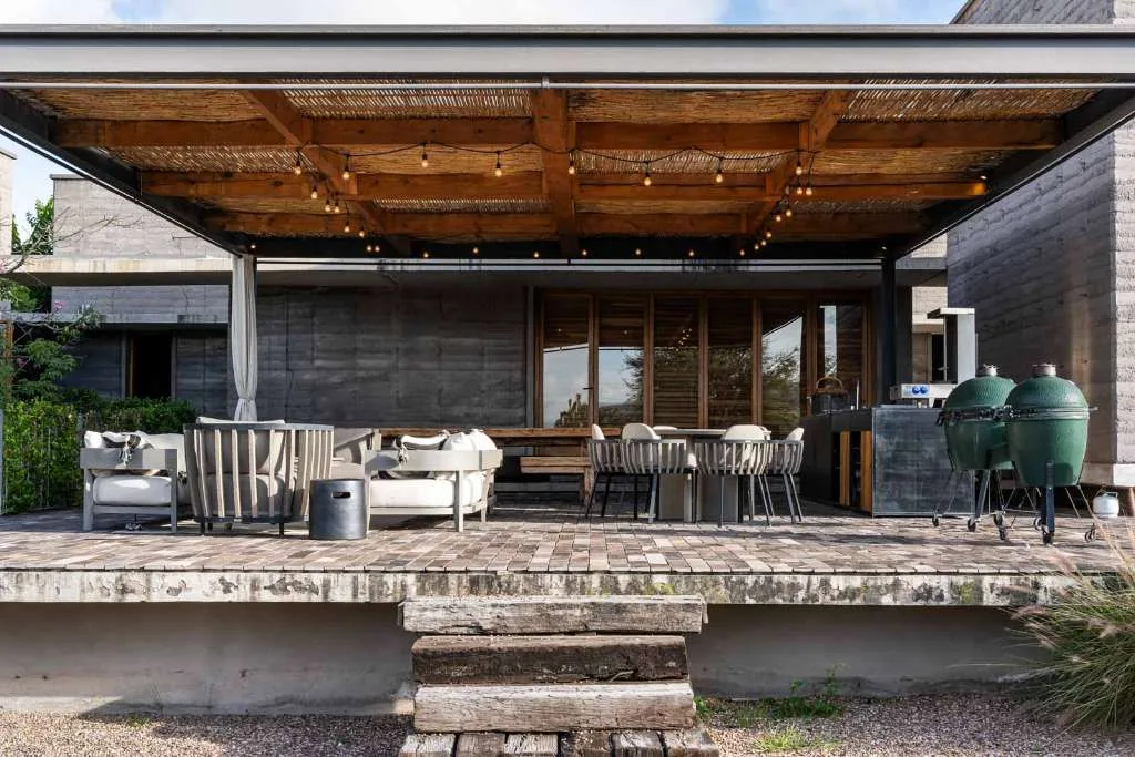 Casa Rammed Earth